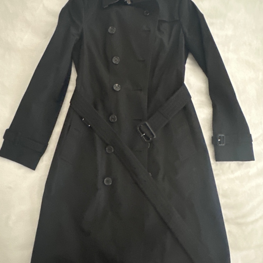 Burberry Heritage Trench Coat